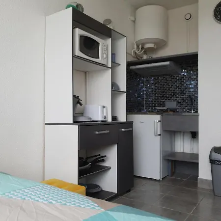 Le Du Palais De La *